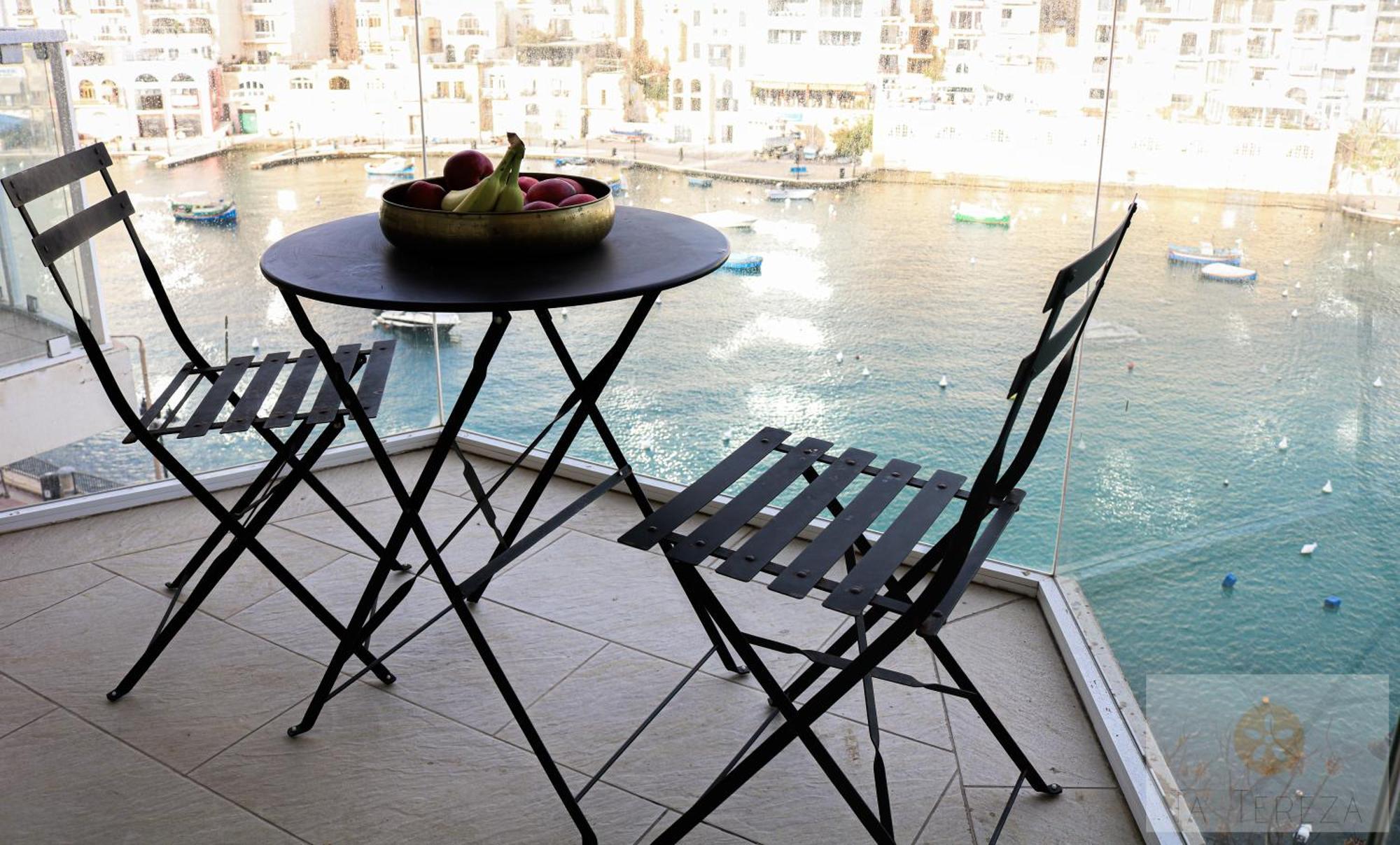 Ta' Tereza Seafront Apartments Сент Джулианс Экстерьер фото